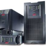 یو پی اس چیست و چرا سرورها به UPS نیاز دارند؟